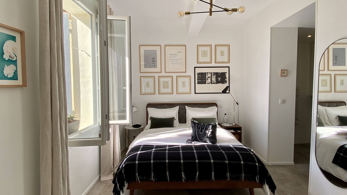Couronne Urbaine Apartment | THE OTHER SUITE' Center Aix, Design, Art, Air Conditioning & Terrace