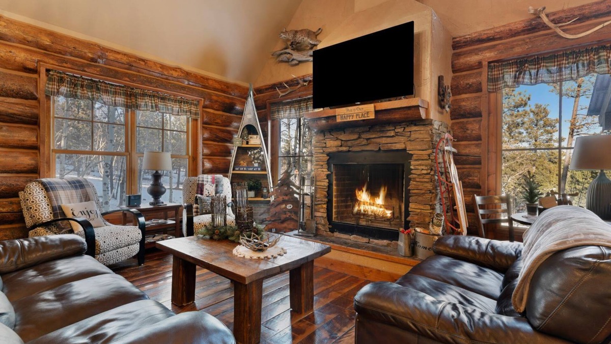 Deadwood Cabin | The Outback-Access to Pool!