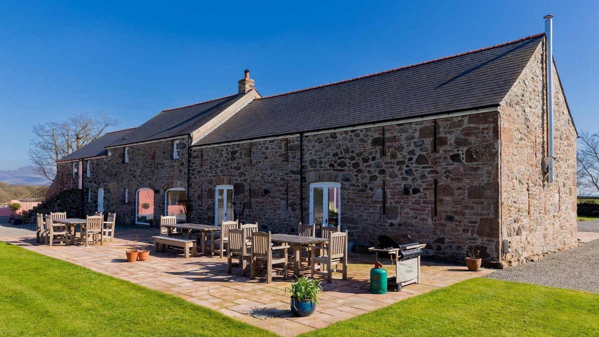 Gaerwen Cottage | The Outbuildings - sleeps 14 guests in 7 bedrooms