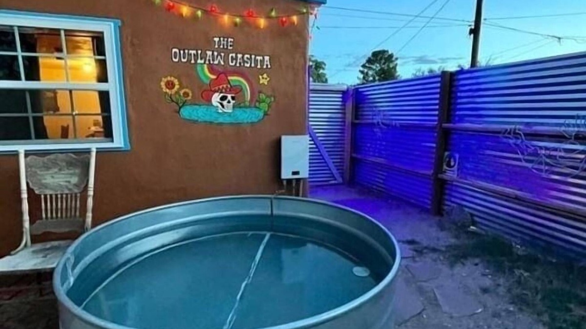 Truth or Consequences Cabin | THE OUTLAW CASITA: A Private Pet Friendly Tiny Home w/Hot Springs