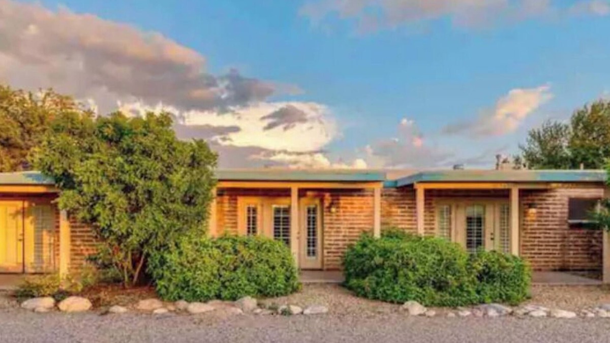 Oracle Foothills Estates House | The Outpost! 5-Bedroom Ranch with Donkeys!
