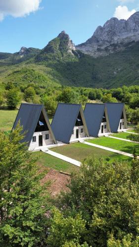 Boge Villa | The Overlook