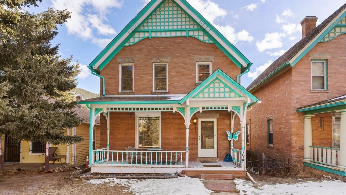 Idaho Springs Apartment | The Owl’s Nest! Walk to Main Street's Breweries, Shops, Tours, and More!