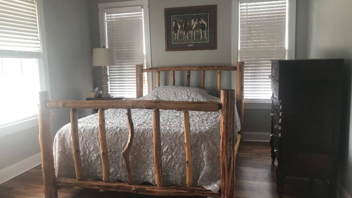 Parkton Other | The Painted Pony Room! Pets allowed w/approval!