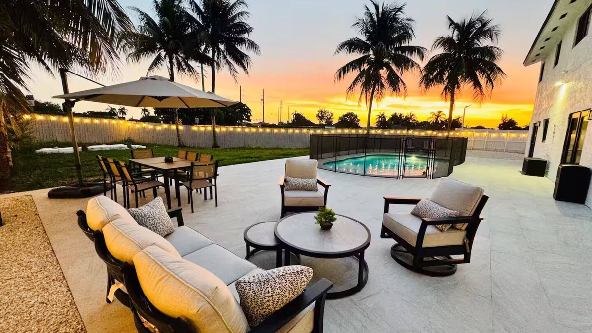 Richmond West House | The Palms - Lux Home in Miami w Pool & Huge Patio