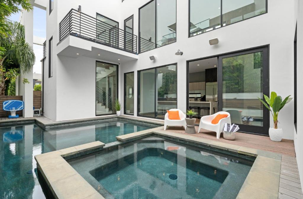 Venice House | The Palms Pad - 5 Min from Beach - Golf,Arcade,Sauna