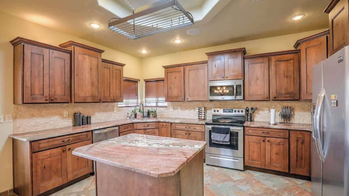 Alamogordo House | The Palo Summary: Wel