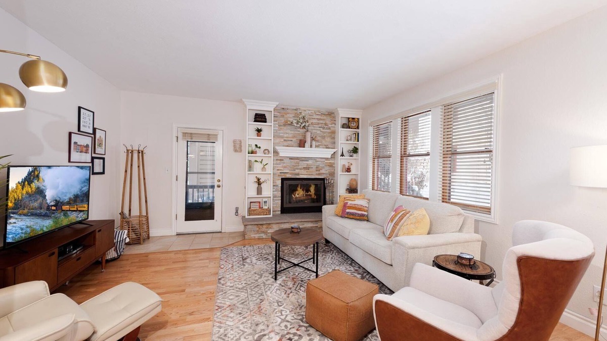 Durango Condo | The Passport Suite (#5) | Near FLC, Town, Trails, Golf - Pool & Hot Tub