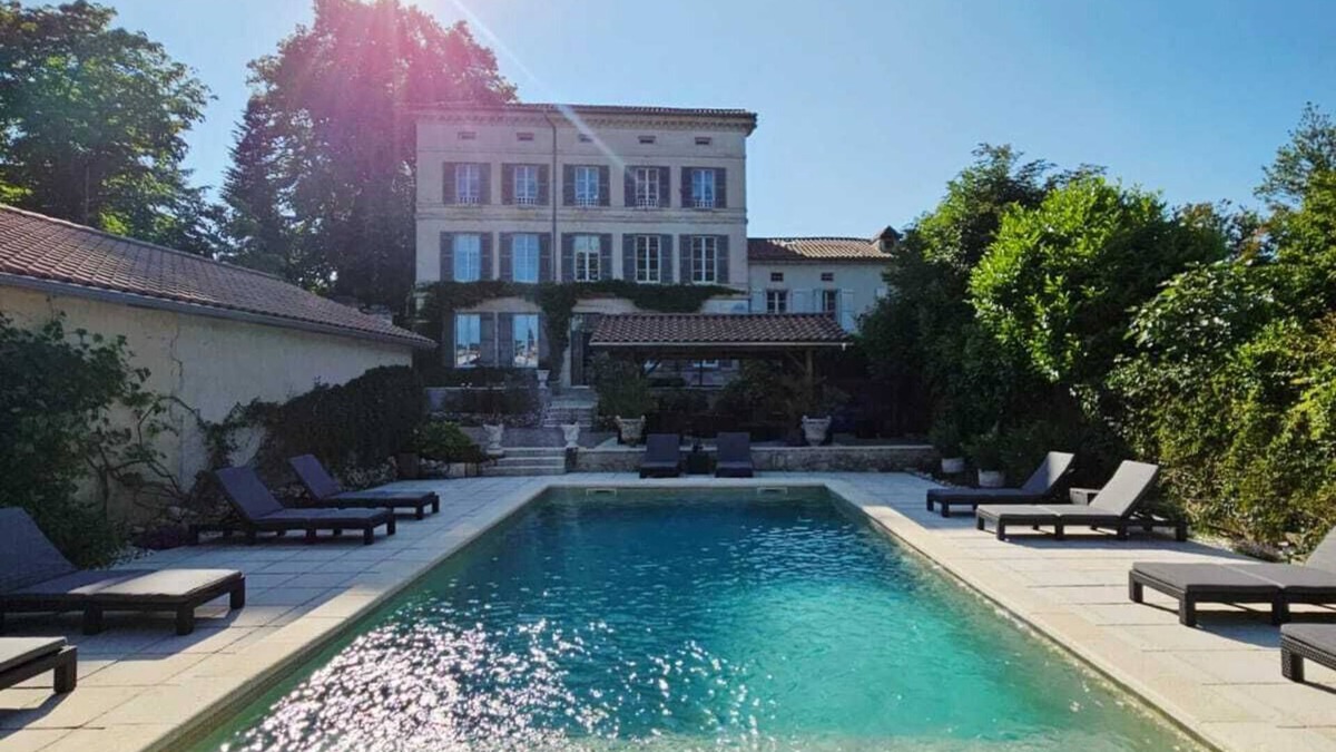 Riberac Apartment | The Pastoral Suite at La Maison Chaleureuse