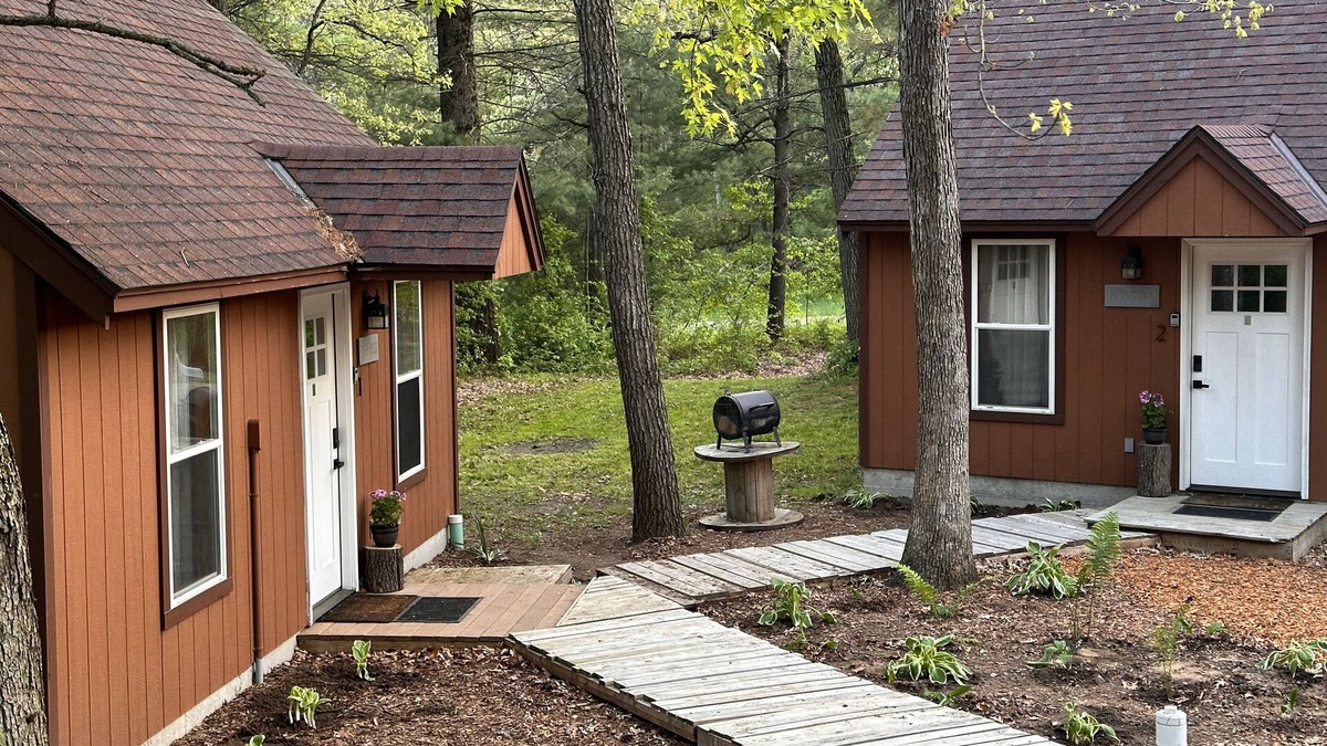Wisconsin Dells Cabin | The Pawfect Retreat: Your Pup Stays Free! Peaceful Cabin on the WI River