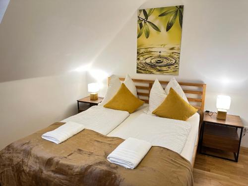 Taxham House | The Peaceful Garden Stay & Free Parking