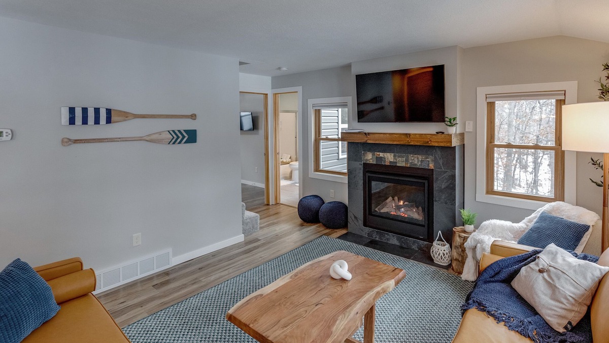 Pequot Lakes House | The Peaceful Nest Lakefront/Beach/dock/firepit/Pontoon rental/pet friendly