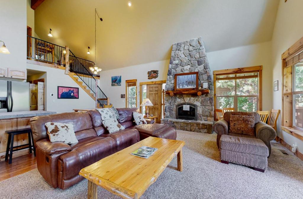 Rivers Crossing House | The Peaceful Ponderosa