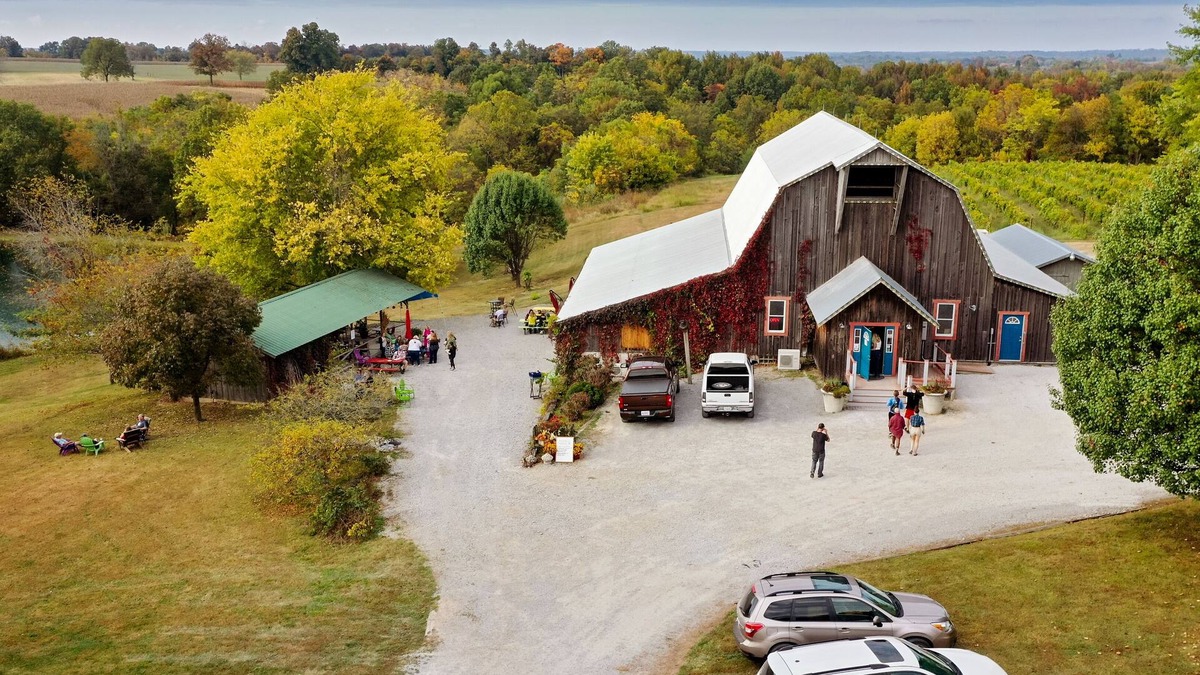Alto Pass House | The Peachbarn Suite is an adorably cozy and rustic stay with great views!