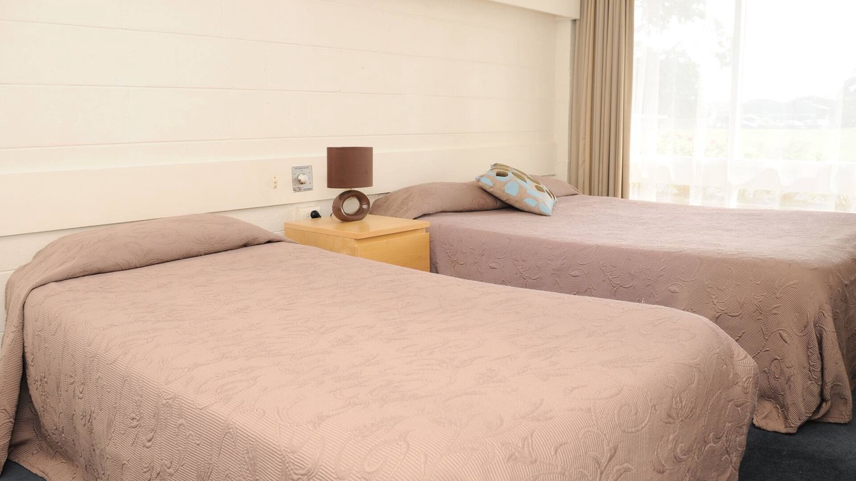 Tyabb Hotel | The Peninsula Motor Inn