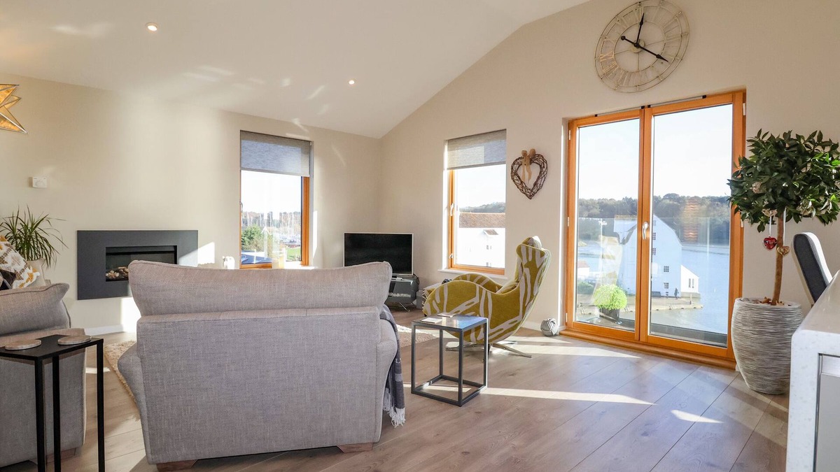 Martlesham Heath Cottage | THE PENTHOUSE in Woodbridge