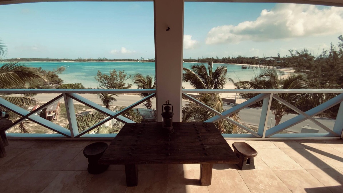 Green Turtle Cay Apartment | The Penthouse with sweeping views of Cocoa bay beach , green turtles & Rays