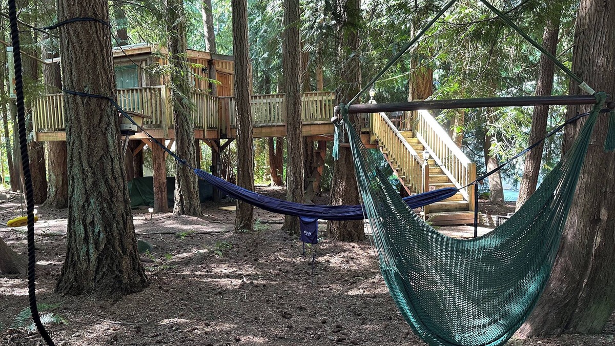 Woodinville RV Rental | The Perch - Woodinville in the Woods