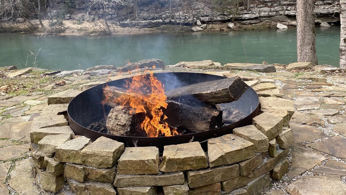 Byrdstown House | The perfect autumn escape fire pit, hiking