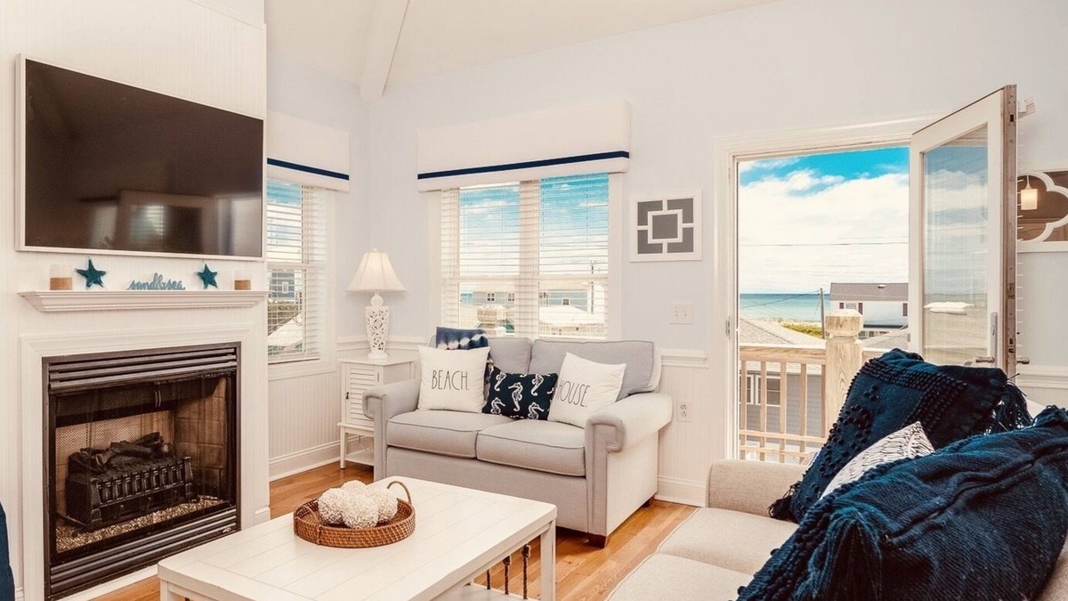 Atlantic Beach House | The Perfect Island Getaway - Ocean Views + Steps to the Sand! Atlantic Beach, NC