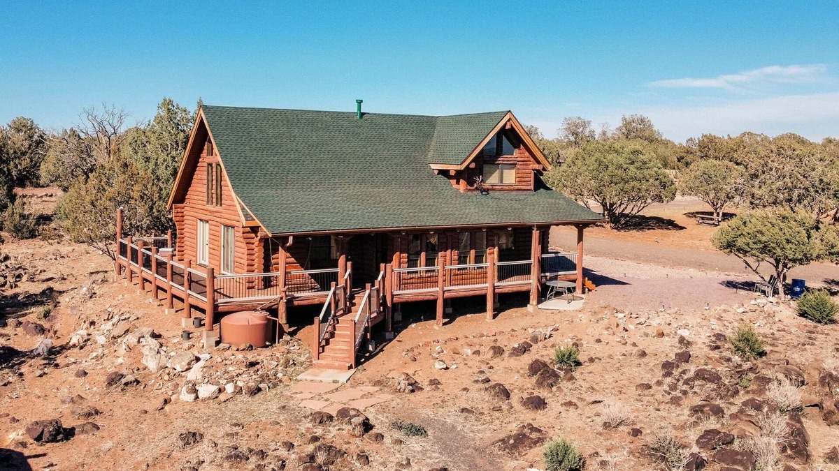 Ash Fork Ski Chalet | The Perfect Retreat: Beautiful Log Cabin in Northern Arizona, Camp Picacho - Adventure Awaits