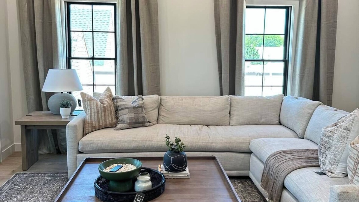 Orange City Condo | The perfect setting right in downtown Orange City.