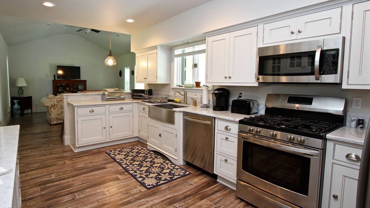 Gilbertsville House | The perfect Summer getaway! Enjoy the beauty of upstate New York.