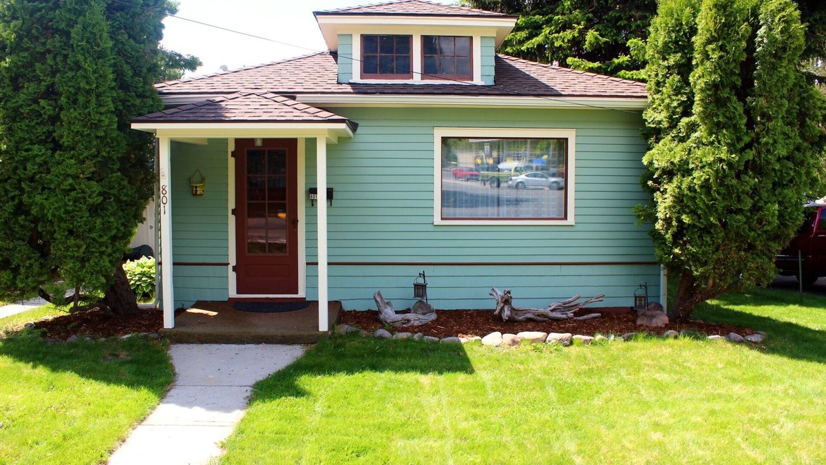 Heart of Missoula House | The Perfect University Vacation Home Dog Friendly
