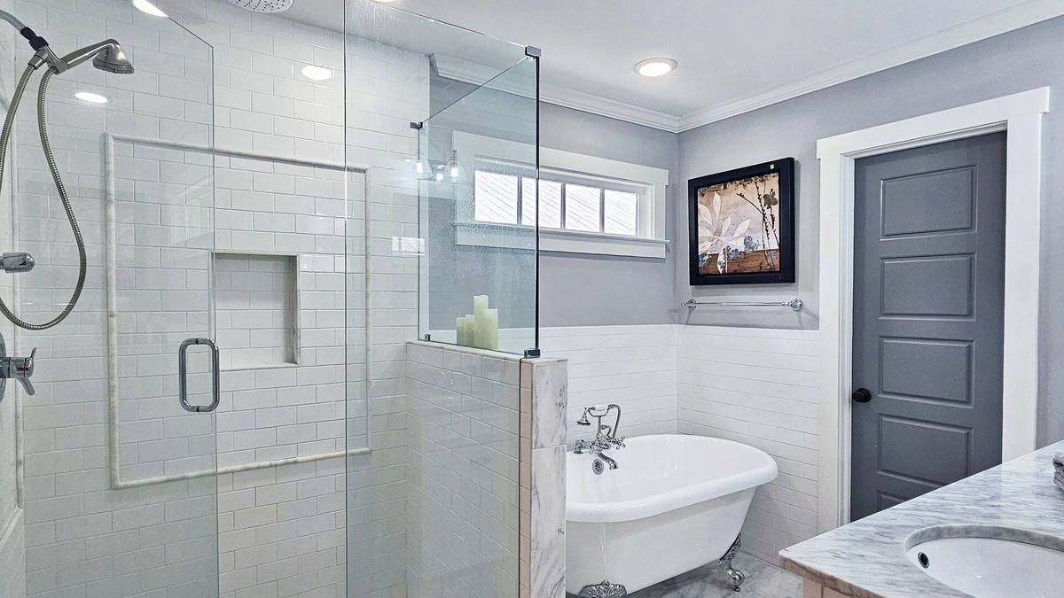 East Side House | The Piña Colada; Cozy & Spacious, 3BR/3Full Bath Home in Grant Park/Atlanta!