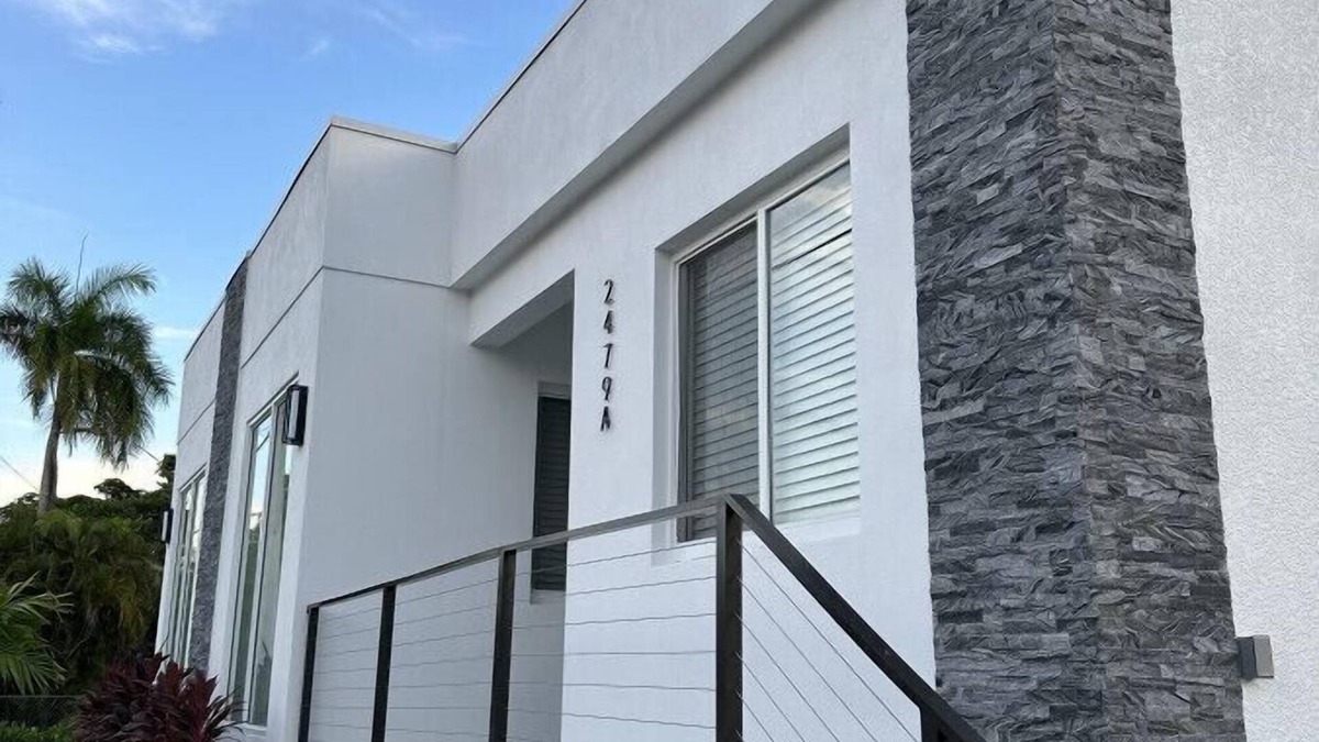 East Naples House | The Pickleball Haven of Naples - Gray Supreme