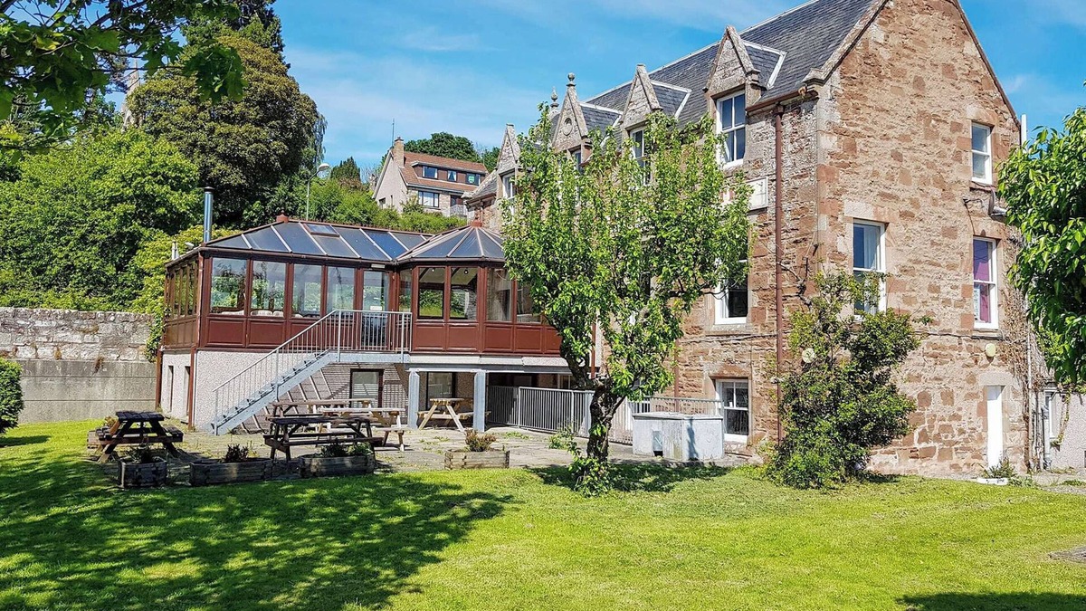 Avoch Cottage | The Pine Martin - UK31005