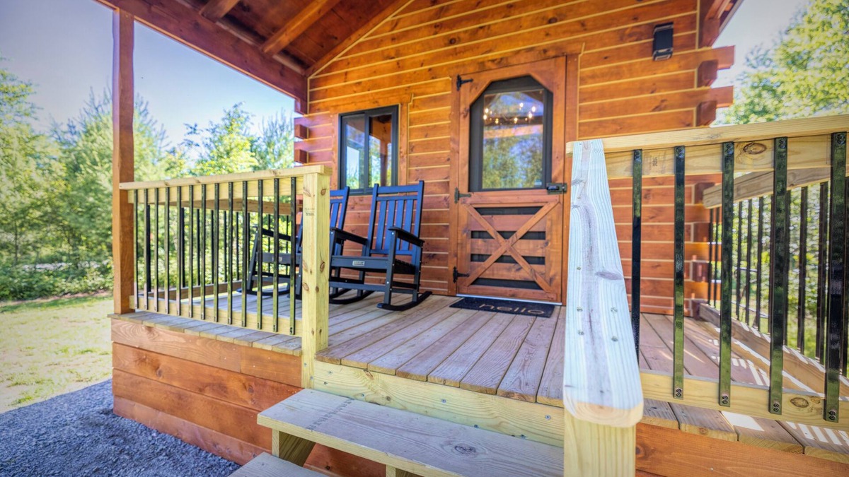 Porterfield Cabin | The Pines – New! – Menominee River Tiny Cottage