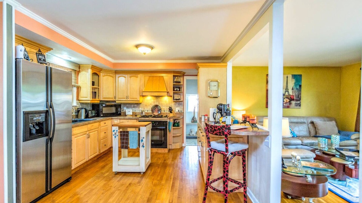 Green Hill House | The Place Between The Lakes/4 BDR, 4 Beds. Non-Smoking Property Inside & Out.
