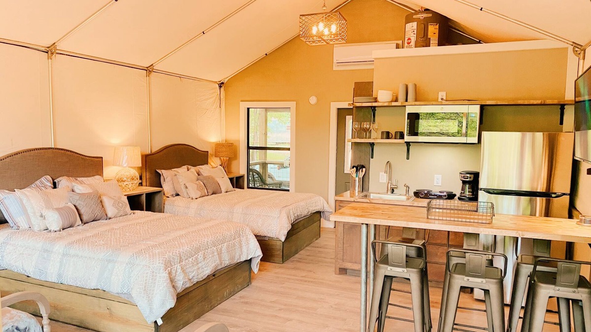 Seguin Cabin | The place you have been looking for! Brand new Cabin on gorgeous Creek! - SG12