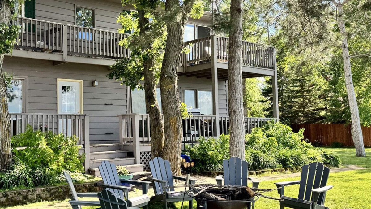 East Gull Lake Condo | The Point on Gull Lake – Unit 1: 1BR Lakeside Retreat w/Patio & Dock Access