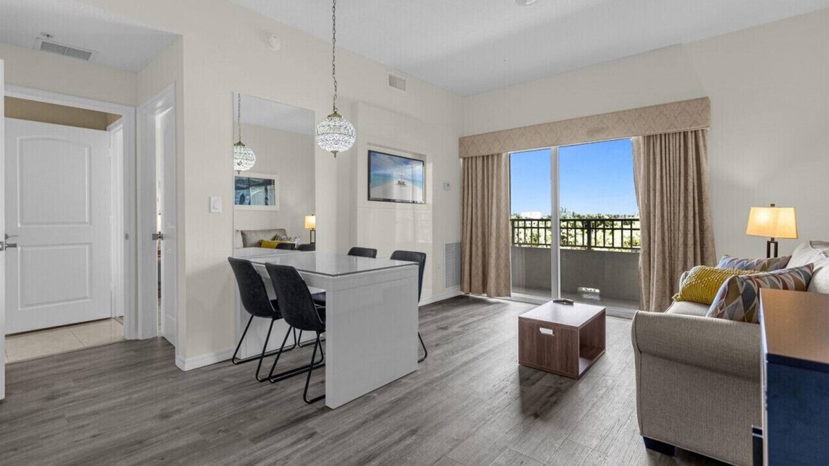 Florida Center Apartment | The Point · The Point, lux apartment, Close to Universal