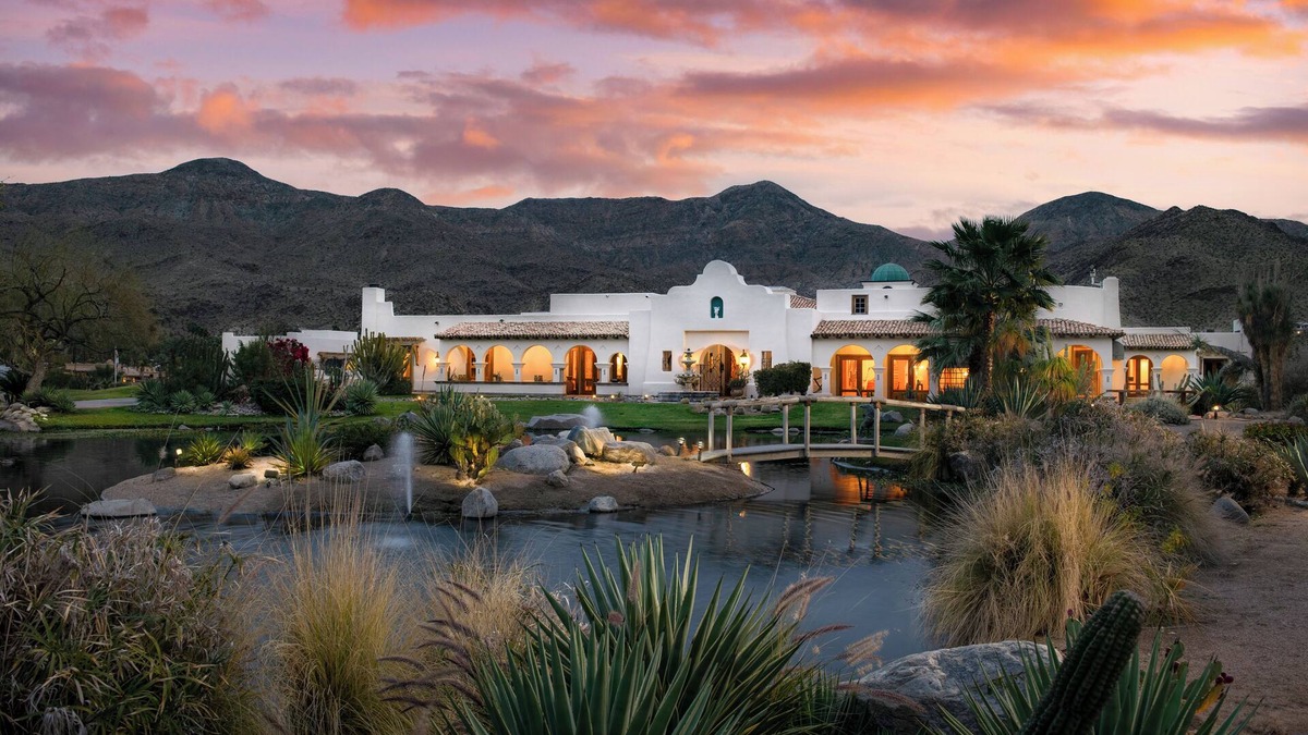 Palm Springs Villa | The Pond Estate by AvantStay | Designer Compound w/Multiple Pools, Tennis, View