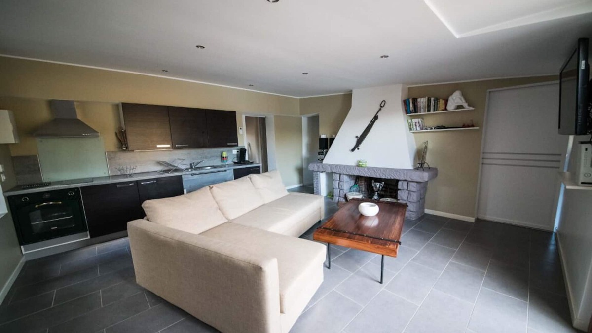 Festubert House | The pond of a 3 bedroom house break with fishing pond