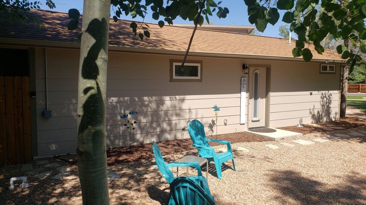 Grand Junction House | The POOL HOUSE, Fire and Water, YOUR Oasis awaits!