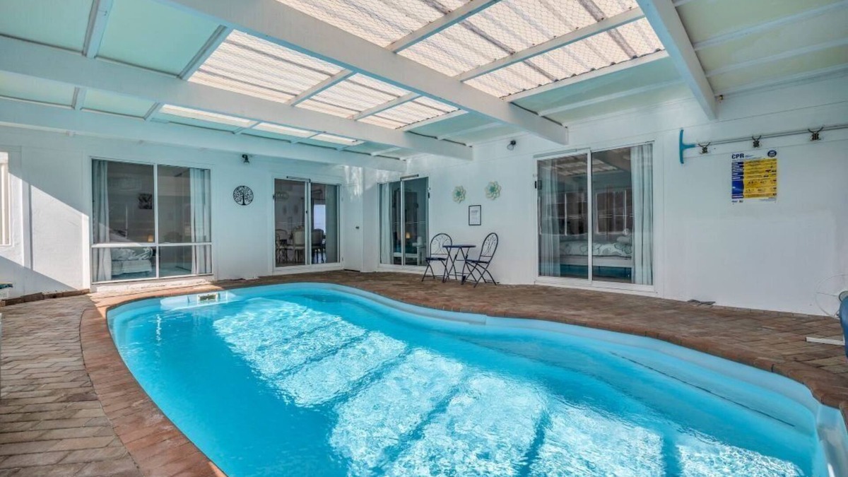 Tura Beach Cabin | The Pool House in Tura