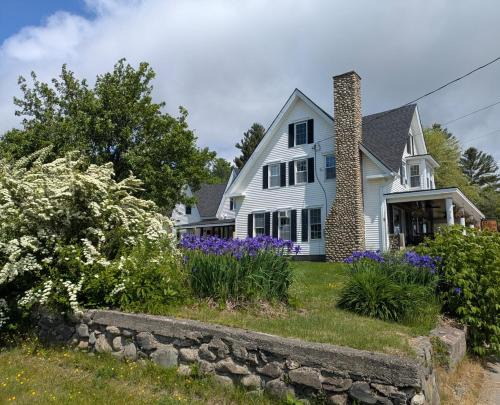 Colebrook Resort | The Porch on Main