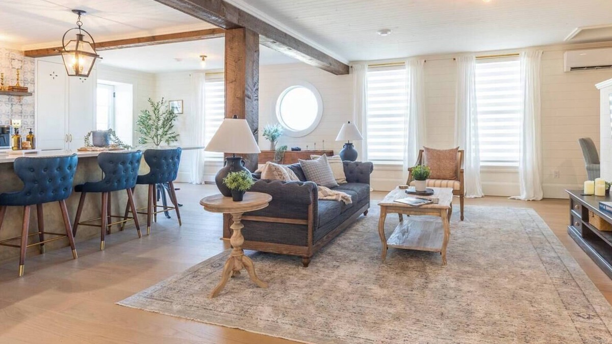 Yarmouth Apartment | The Port Loft: Harbourview charm