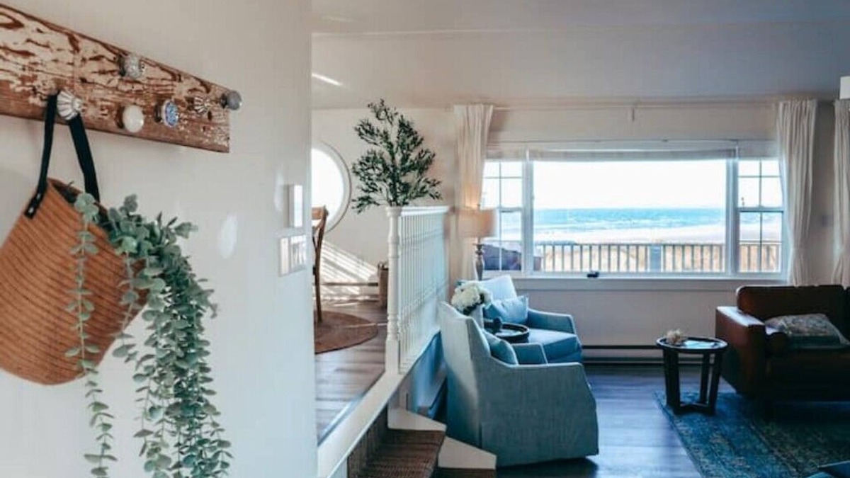 Port Maitland House | The Port Maitland Beach Housen