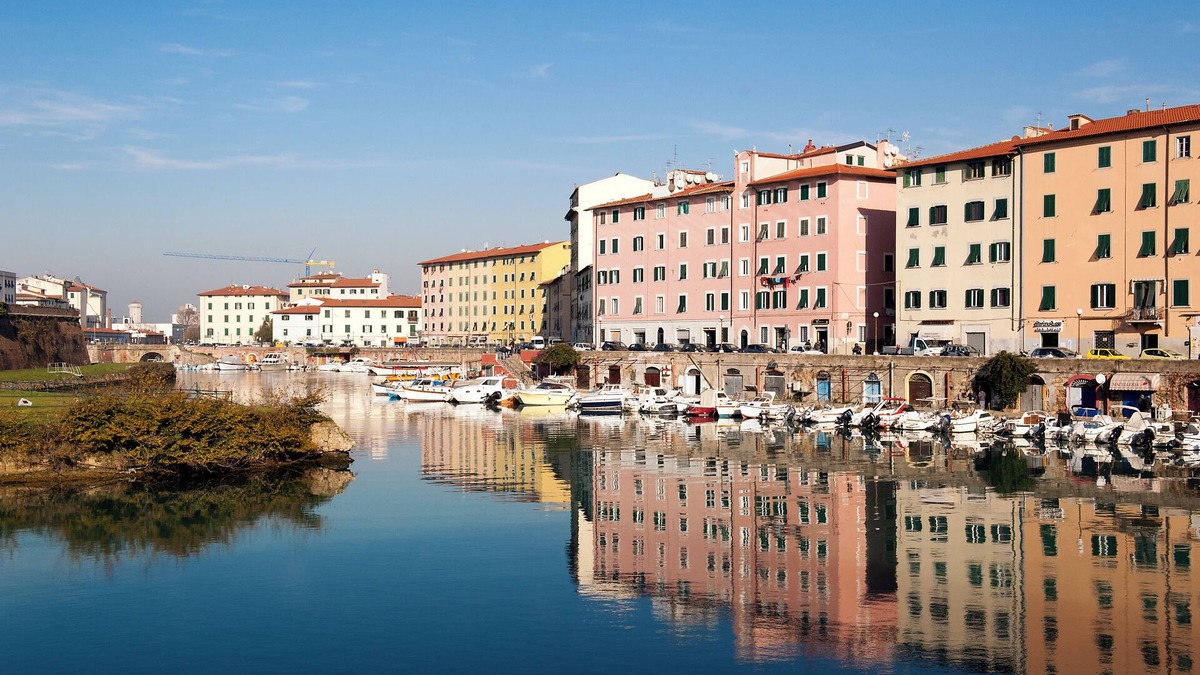 Livorno House | The Port Residence
