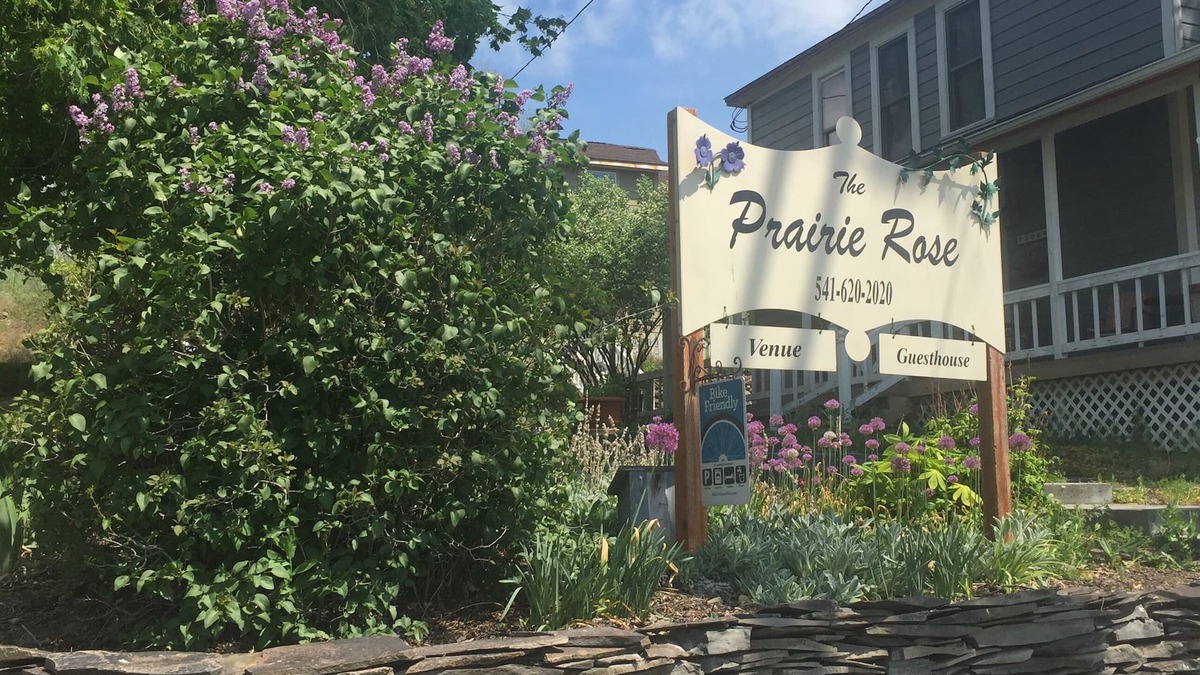 Prairie City House | The Prairie Rose Guesthouse- Strawberry Wilderness at your Doorstep
