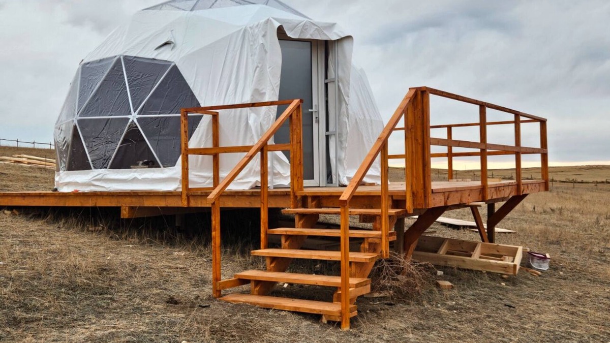 Medicine Hat RV Rental | The Prairie Sage Dome