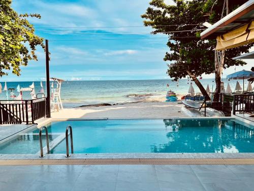 Rayong Villa | The Present Samed pool villa