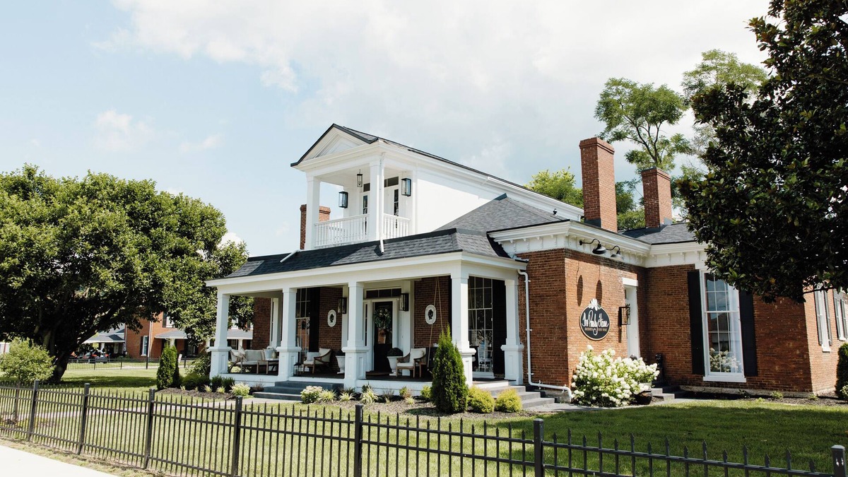Warsaw House | The Presley House: Historic Downtown Riverfront Home