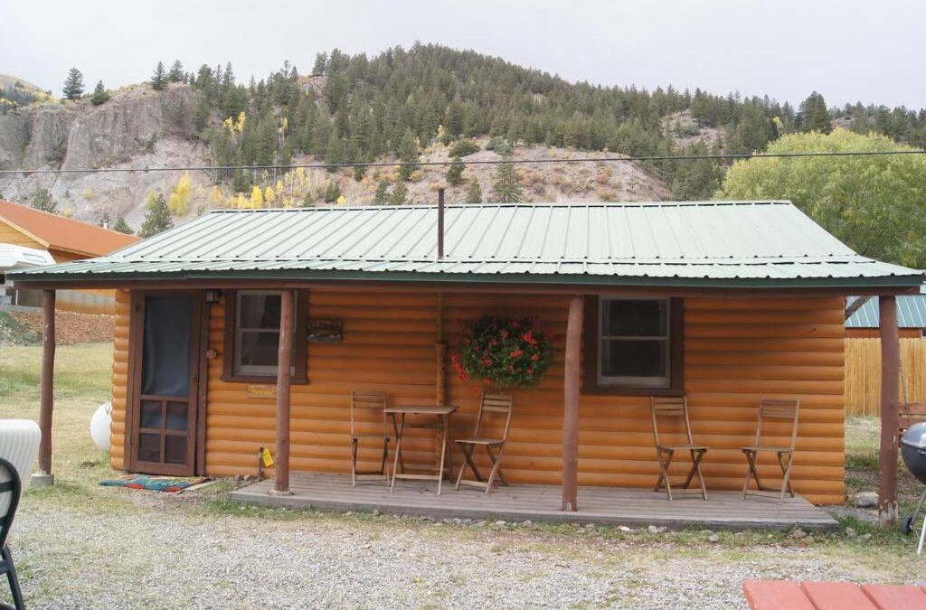 Lake City House | The Primrose Cabin with Mountain Views