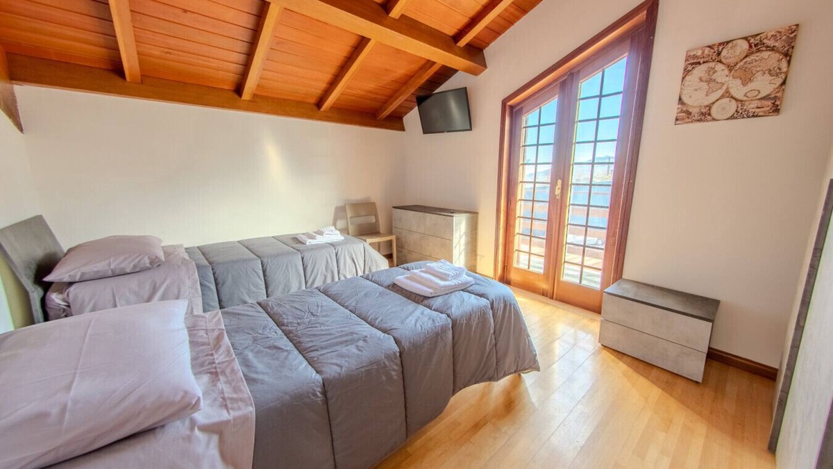 Gesualdo House | The Prince's Refuge - Double Room with Shared Bathroom